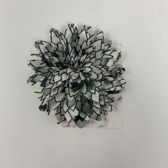 Black & White Abstract Print Flower Fabric Hair Clip - Picture 7 of 7